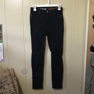 Black Skinny Jeans